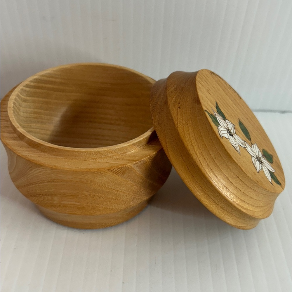 Pacific Dogwood Small Wood Covered box Vernon BC